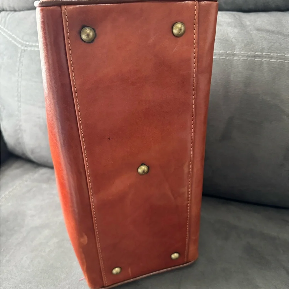 Elegant Brown Leather Briefcase